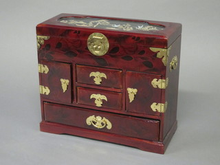 An Oriental lacquered jewellery box with hinged lid 12"