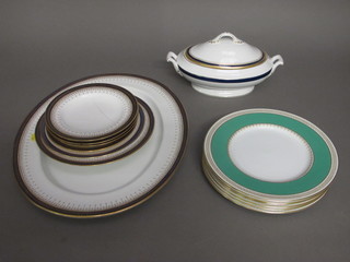 A Spode Consul Culbert twin handled tureen and cover 12", a  Spode gilt and green banded meat plate 18", do. bowl 10", 4 do.  side plates, f, together with 6 Spode Grosvenor China green and  gilt banded dinner plates 10"