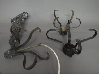 3 cast iron lamp frogs