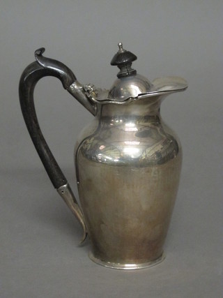 An Edwardian silver hotwater jug, Birmingham 1905, 7 1/2 ozs
