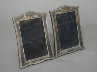 2 similar modern arch shaped silver easel photograph frames 6"