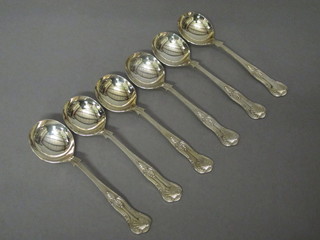 A set of 6 silver Queens Pattern soup spoons, Sheffield 1980, 10  ozs