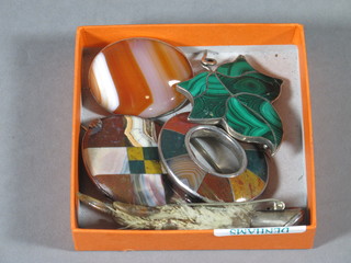 5 Scotts silver agate brooches together with a Grouse foot brooch