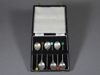 A set of 6 silver bean end coffee spoons, Birmingham 1964,  cased