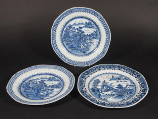 3 Oriental blue and white plates decorated stylised Willow pattern 9" - 2 f,