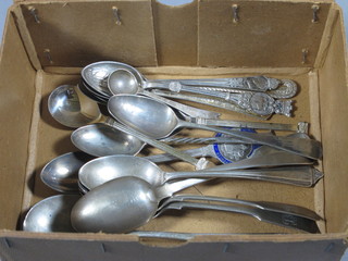A silver jam spoon, 12 silver tea spoons, 2 silver coffee spoons and a silver condiment spoon 7 ozs