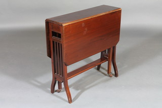 A Victorian mahogany Sutherland table 26 1/2"
