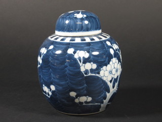 An Oriental prunus pattern ginger jar and cover 5 1/2"