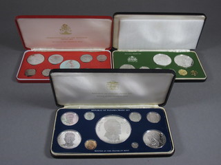 A 1974 set of Bahamas proof coins, a 1975 set of Panama proof  coins, a 1976 set of Grenada proof coins, cased