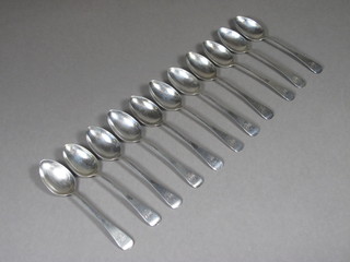 A set of 11 Victorian Old English pattern silver teaspoons, Sheffield 1899 6 ozs