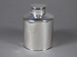 A Victorian cylindrical silver caddy, London 1856 3 ozs