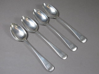 A set of 4 Georgian silver Old English pattern pudding spoons, London 1823, 3 1/2 ozs