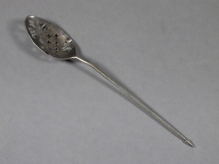 A silver mote spoon