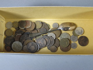 A silver Old English pattern teaspoon and a collection of coins