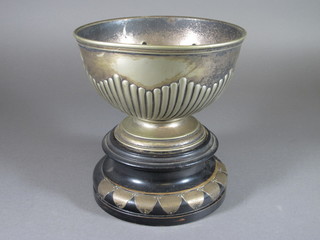 A circular silver plated bowl on a spreading foot 8.5"