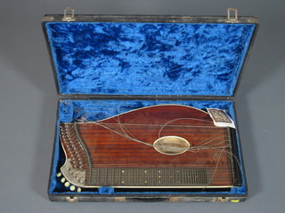 A Bavarian rosewood harp zither