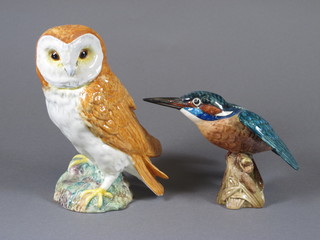 A Beswick figure of a seated owl base marked 1046 8" and do. Kingfisher 2571 6"