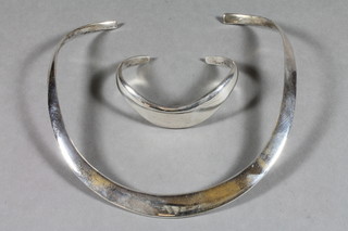 A suite of Mexican silver jewellery comprising bracelet and necklet