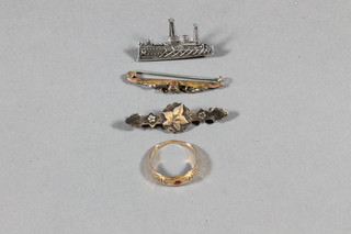 A 14ct yellow gold dress ring set a red  stone flanked by seed pearls, hallmarked Chester 1880,  a brooch  in the form of a battleship and 2 bar brooches