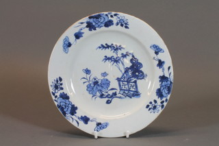 An 19th Century Chinese blue and white porcelain plate with  floral decoration 9"
