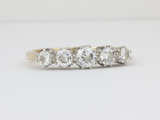 A ladys 18ct gold 5 stone diamond ring