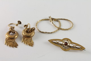 A gold bar brooch, a pair of gilt metal earrings and a gilt metal  chain