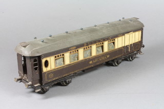 A Hornby "O" gauge scale model of a Pullman "Arcadia"  carriage in brown and cream livery 13.5"l