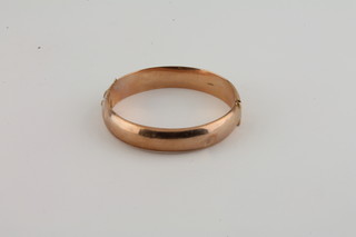 A 9ct hollow gold bracelet 13.5grams