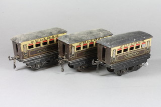 3 Hornby "O" gauge Pullman carriages, "Marjorie", "Viking" and "Aurelia" 5.5"l