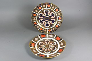 A pair of "Derby" circular Imari pattern plates 10"