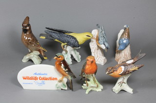 A Goebel Wildlife Collection table sign 4", 6 various Goebal figures of birds