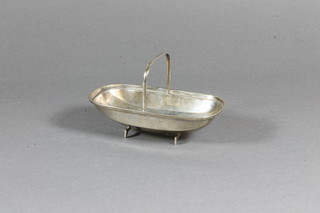 A silver pin tray in the form of a trug, Sheffield 1930, 1 ozs