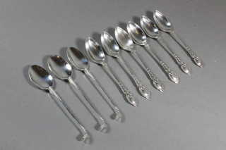 6 Victorian silver coffee spoons, Sheffield 1897 together with 3 silver coffee spoons decorated golf clubs with millennium hallmark, 3 ozs