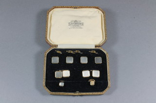 A pair of 9ct gold dress cufflinks, 4 dress studs and 2 studs 8.0  grams, cased