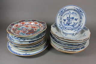 A collection of 20, 19th Century and later Chinese porcelain plates