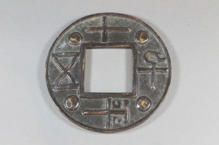 A circular Japanese bronze plaque 5.5"