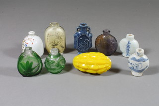 9  modern Chinese glass and porcelain snuff bottles