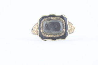 A Victorian gold mourning ring