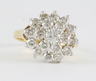 An 18ct yellow gold cluster dress ring set diamonds, approx 2ct