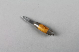 A Joh Engstrom Eskiltuna barrel knife with 1" blade