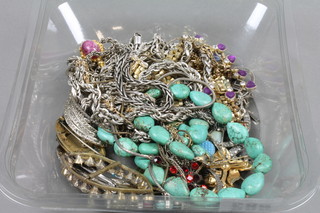 A quantity of silver and other costume jewellery