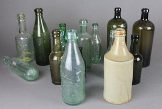 16 Victorian and later glass bottles