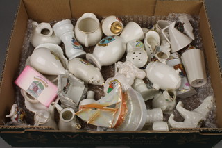 A quantity of crested vessels