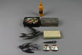 A carved wooden figure of a swallow 4", a Marklin ware trinket box in the form of a bottle decorated Hurstmonceux Castle, a lacquered snuff box etc 