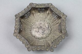 A pierced repousse silver octagonal bon bon dish 3.5"