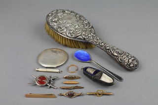 A repousse silver hair brush, a ditto compact, an enamelled spoon and thimble and minor gold jewellery 