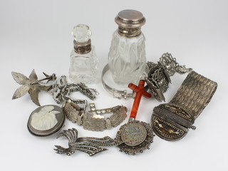 A quantity of mainly Victorian silver and other jewellery
