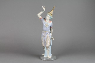 A Lladro figure of a Thai dancer no.5597 13"