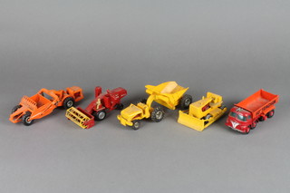 A Matchbox Superking No.6 Allis-Chalmers Motor Scraper, a Bulldozer, a lorry and 1 other earth moving machine