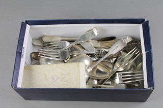 A quantity of minor silver plated cutlery
